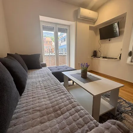 Point - Center شقة